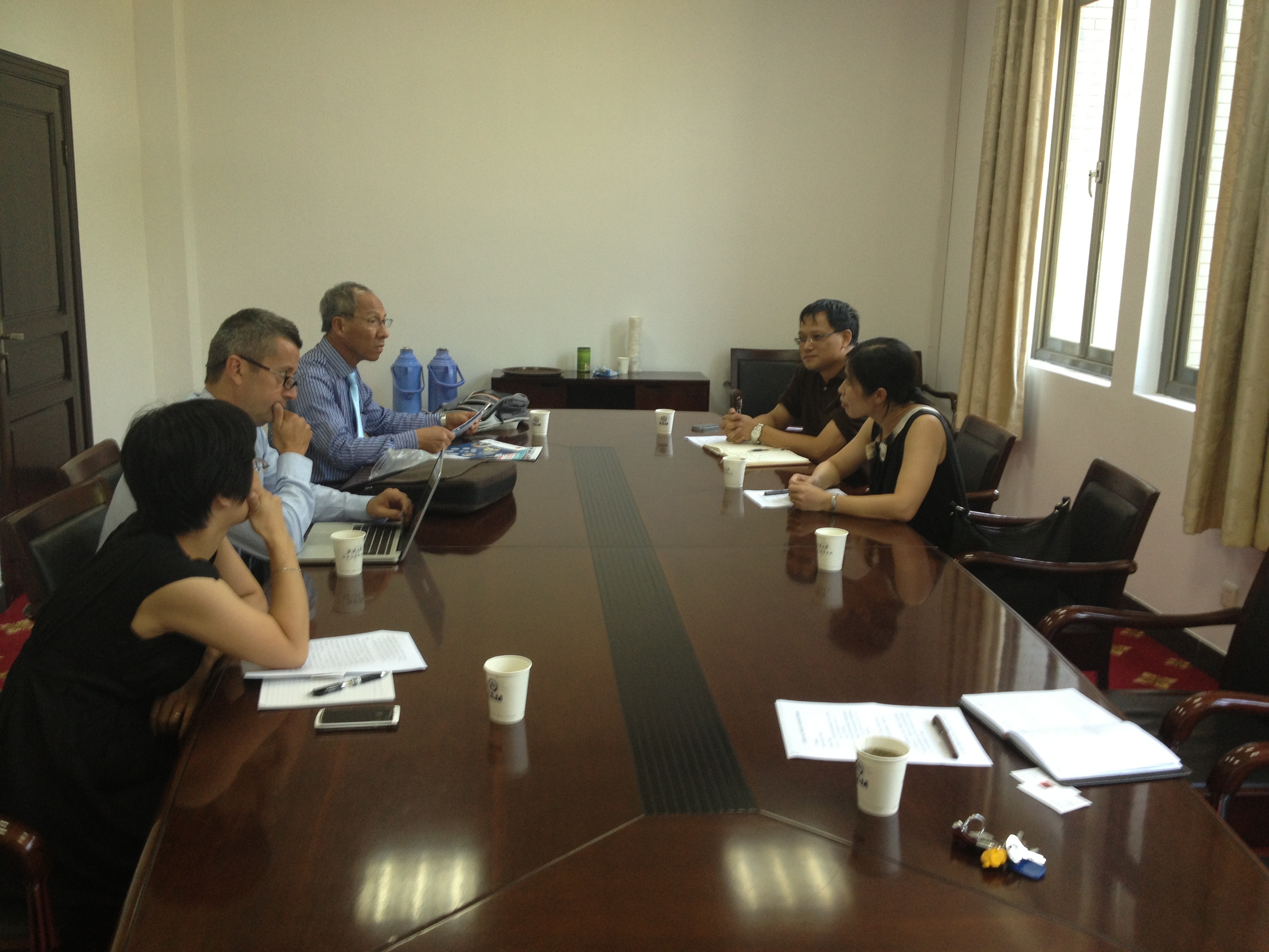 2013-8-30法国图卢兹副校长访问新2会员.JPG